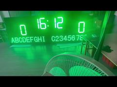 Tablero de marcadores electrónico de fútbol al aire libre con el nombre del equipo